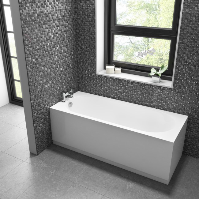 Alton Round Single Ended Bath - 1500 x 700mm