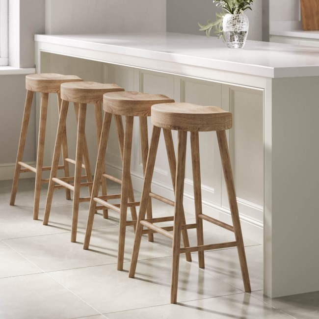 Set of 2 Solid Weathered Oak Kitchen Counter Stools - 70cm - Rayne