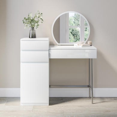 Dressing table