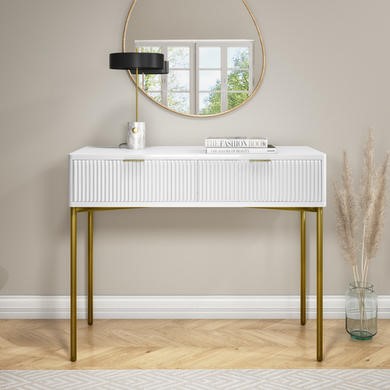 Dressing table